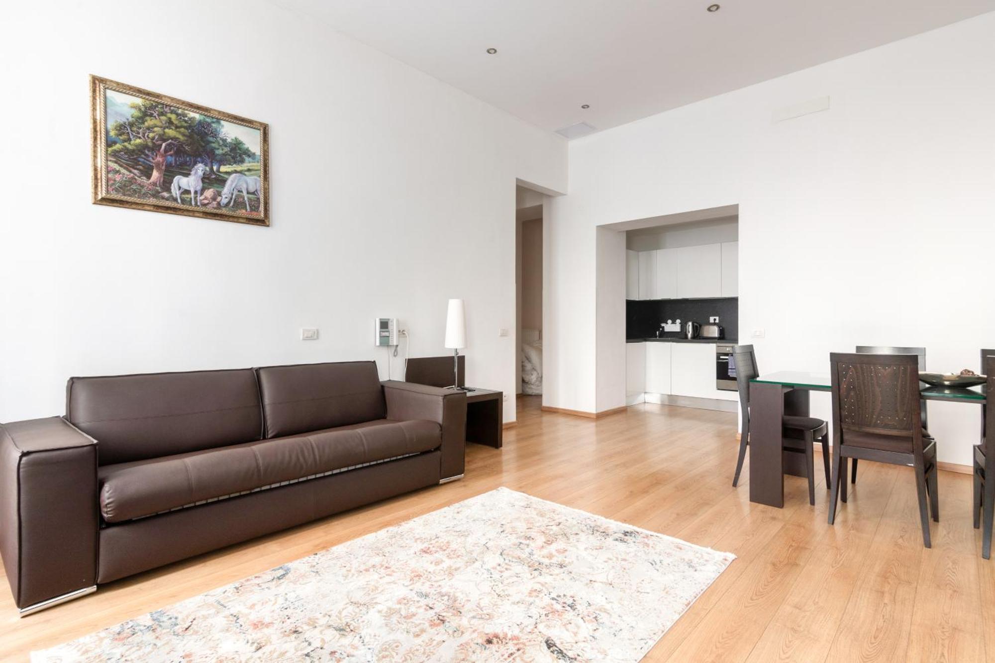 Riverside Palace Suites — Photos 1