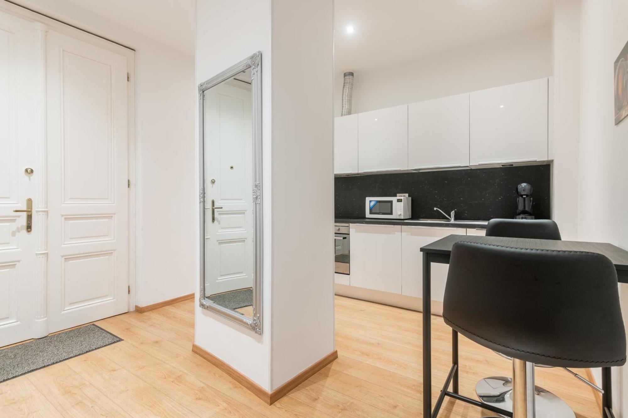 Riverside Palace Suites, Prague